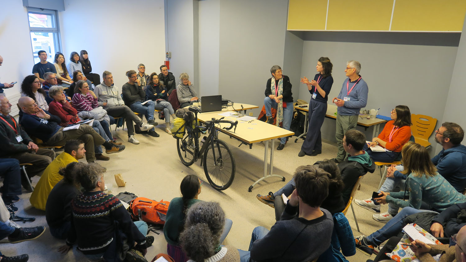 38FIVAV25 Ateliers Dans sacoches2BC²